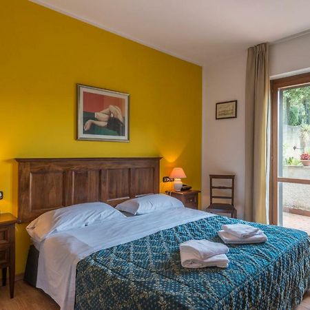 Hotel Le Rocce Маджоне Экстерьер фото