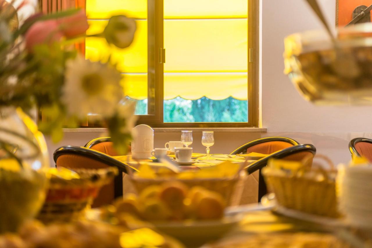 Hotel Le Rocce Маджоне Экстерьер фото